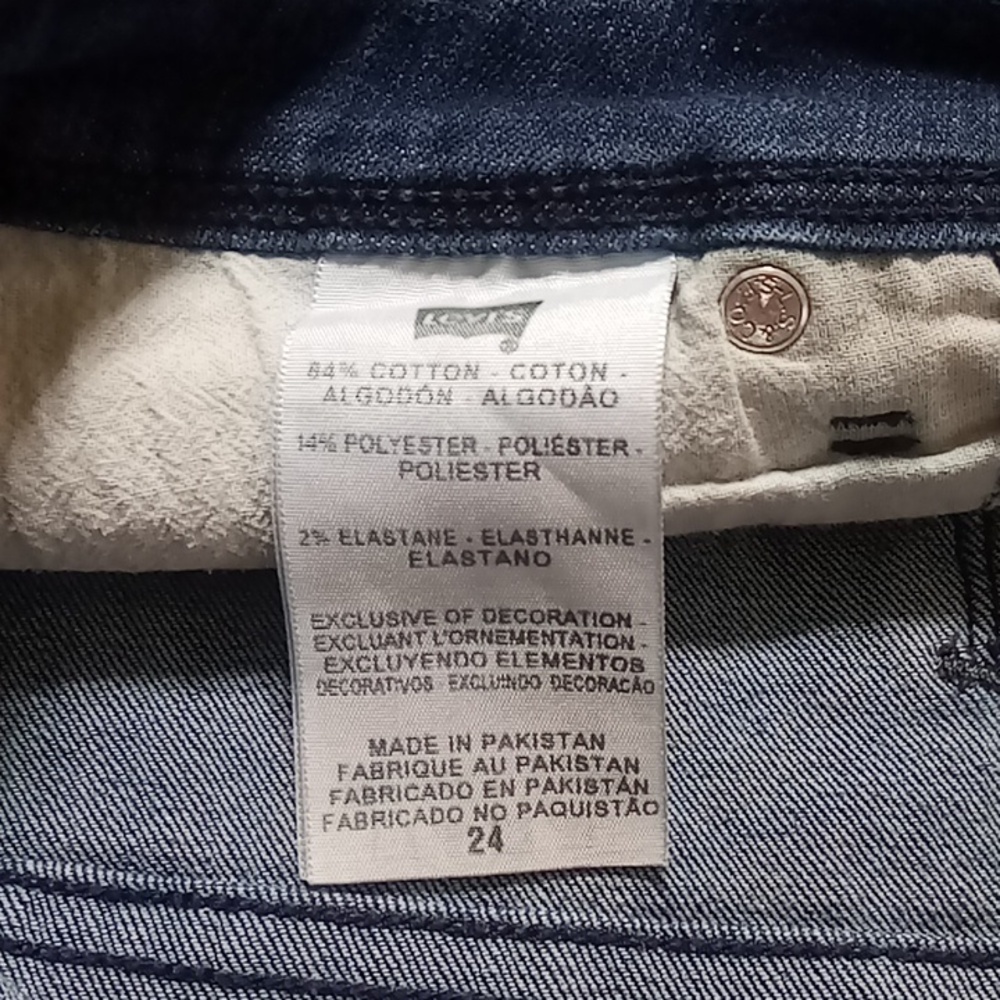 LEVI'S Jean Shorts Womens 24 Blue Dark Denim Preowned Summer Spring - Picture 6 of 8